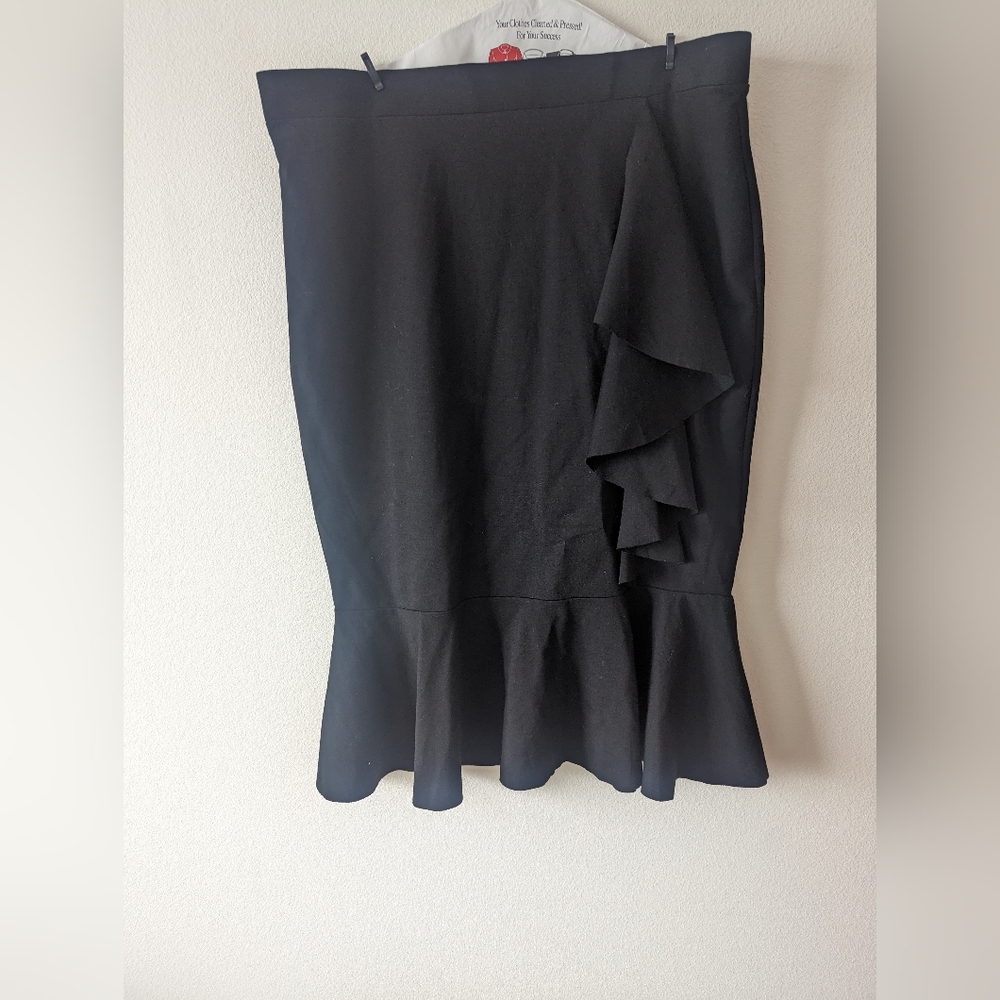 Eloquii Black Knit Ruffle Detail Pencil Skirt